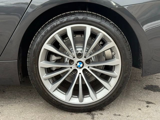 Used 2022 BMW 530i xDrive w/ Convenience Package image 20