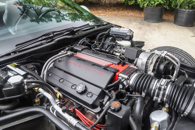 Used 1996 Chevrolet Corvette Convertible RWD image 26