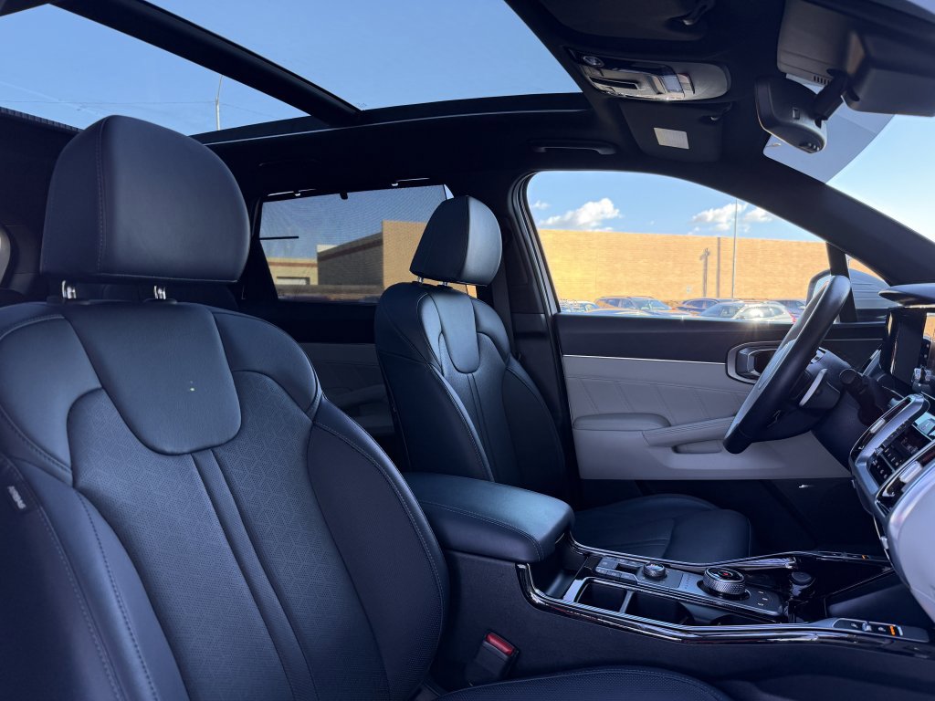 Used 2023 Kia Sorento SX Prestige image 45