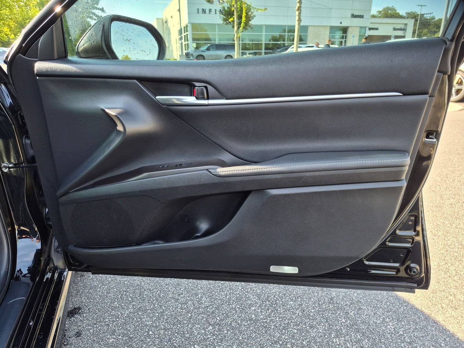 Used 2022 Toyota Camry XSE FWD image 33