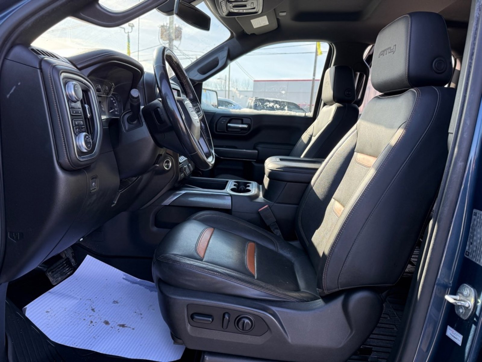 Used 2019 GMC Sierra 1500 AT4 w/ Off Road Performance Package image 10