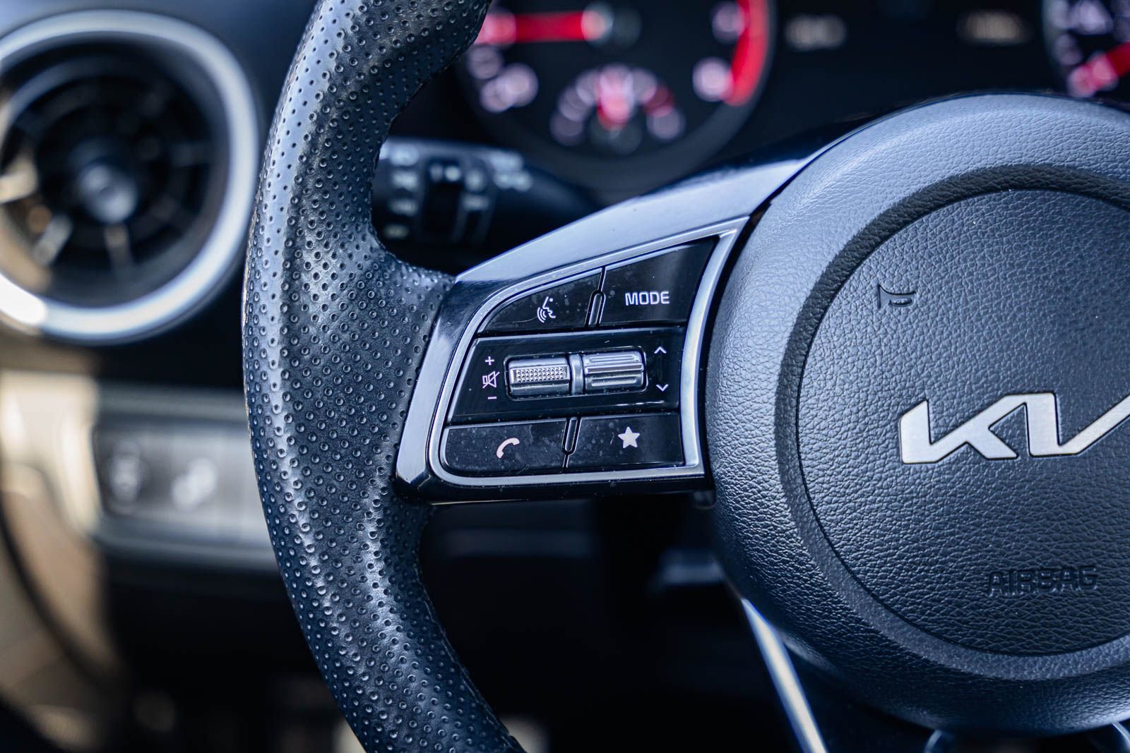 Used 2023 Kia Forte GT-Line image 25