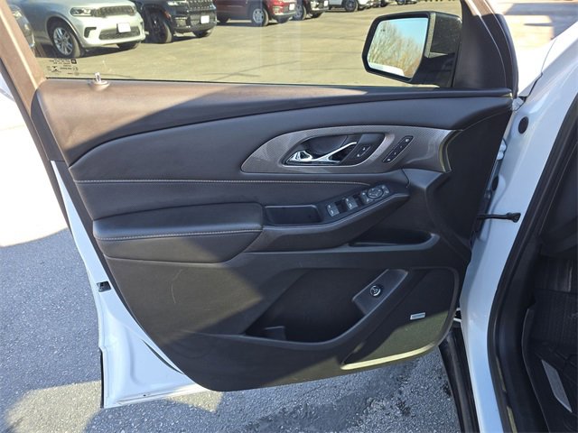 Used 2023 Chevrolet Traverse Premier w/ Redline Edition image 30
