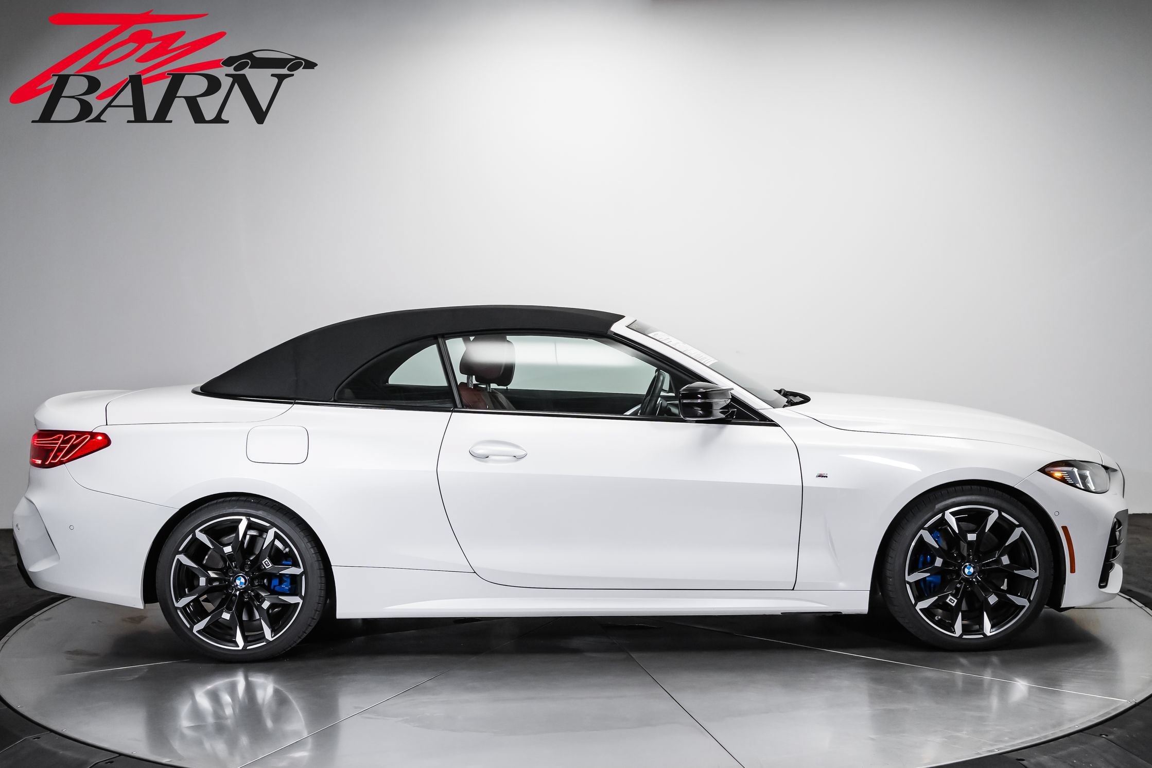 Used 2025 BMW M440i Convertible RWD image 14