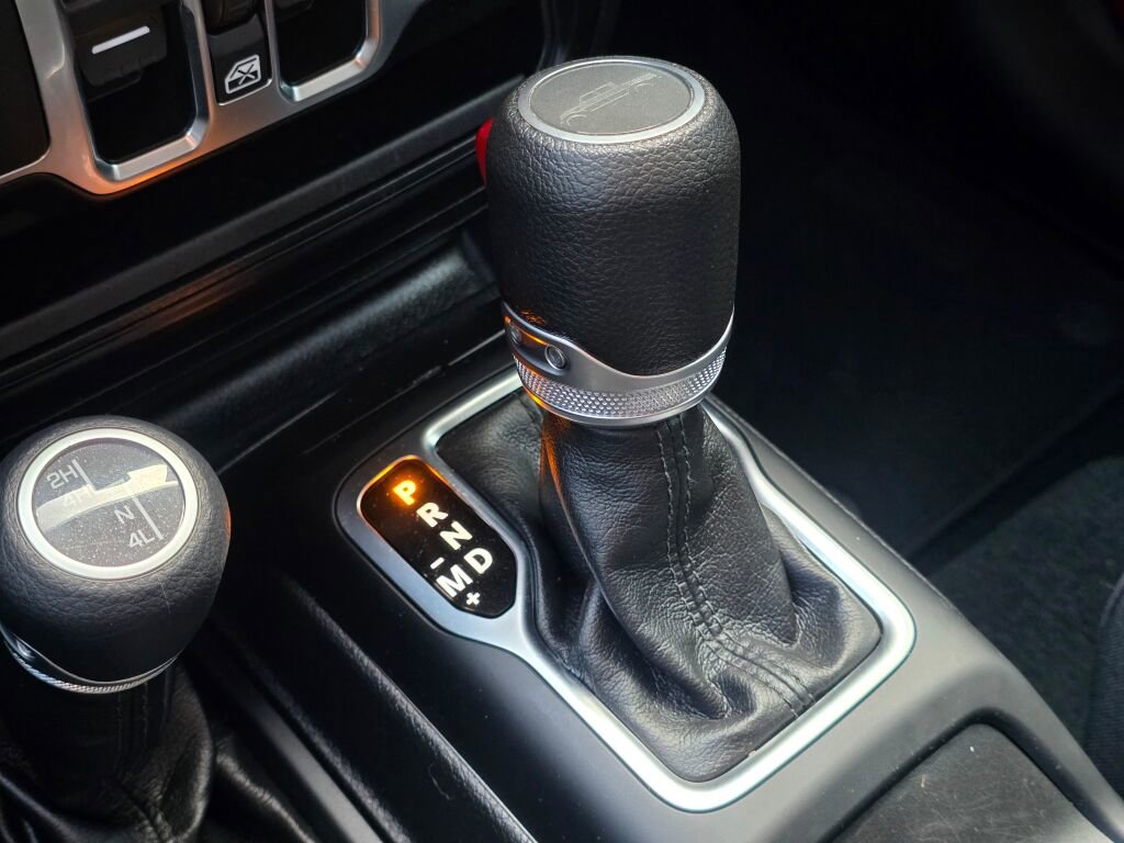 Used 2022 Jeep Gladiator Sport image 35