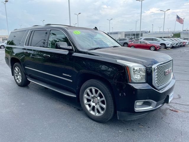 Used 2017 GMC Yukon XL Denali w/ Open Road Package AWD/4WD image 7