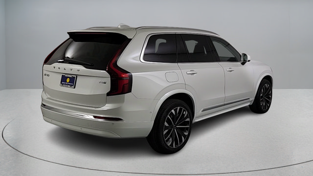Used 2026 Volvo XC90 T8 Ultra w/ Protection Package Premier AWD/4WD image 4