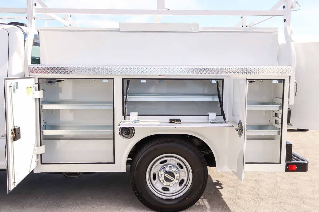 New 2026 Ford F250 XL w/ XL Chrome Package RWD image 28