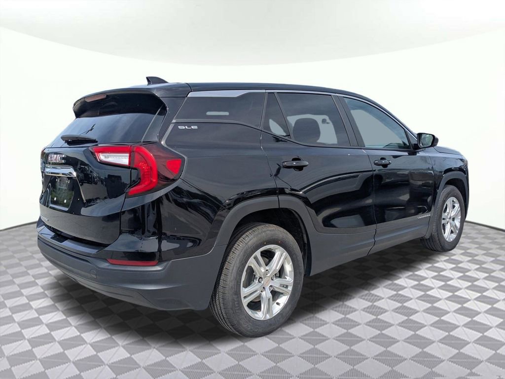Used 2024 GMC Terrain SLE FWD image 3