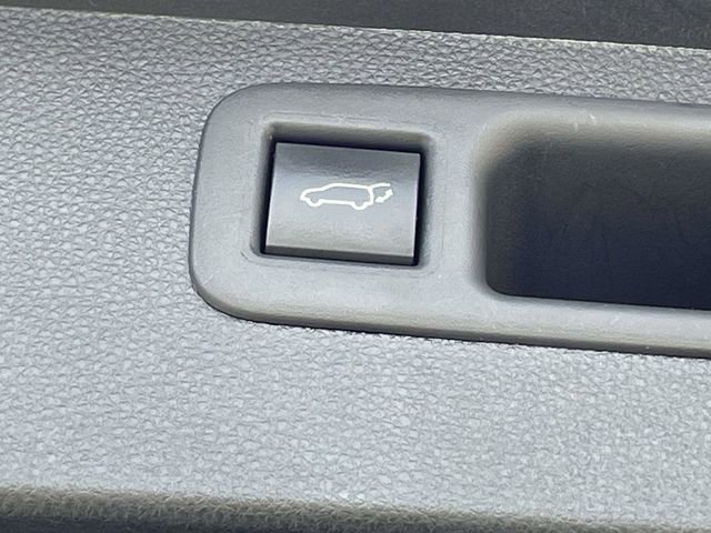 Used 2023 Toyota Highlander XLE image 13