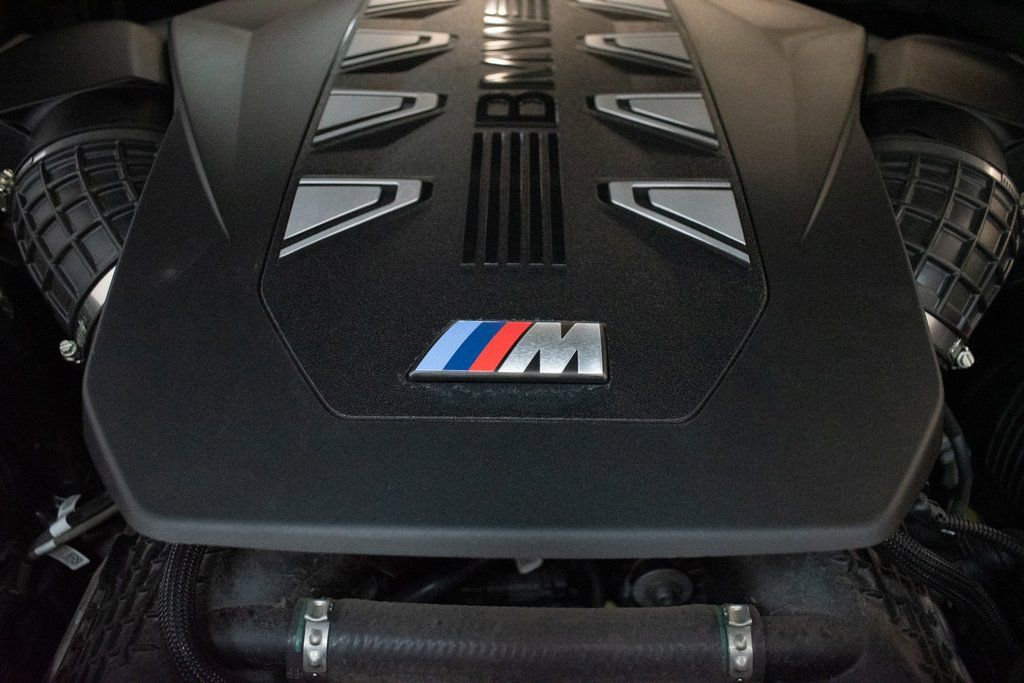 Certified 2025 BMW X6 M60i w/ Parking Assistance Package image 11