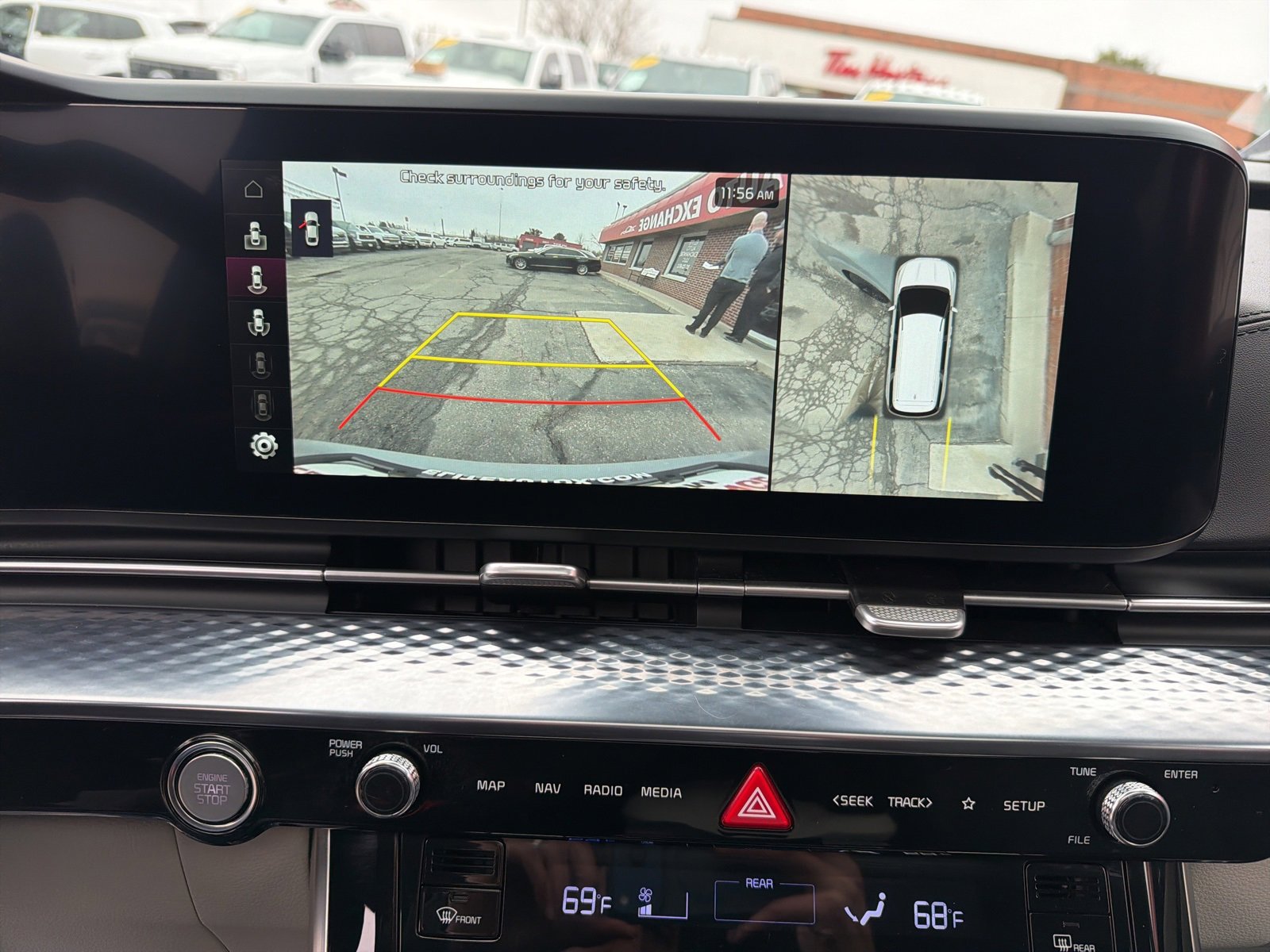 Used 2024 Kia Carnival SX Prestige image 30