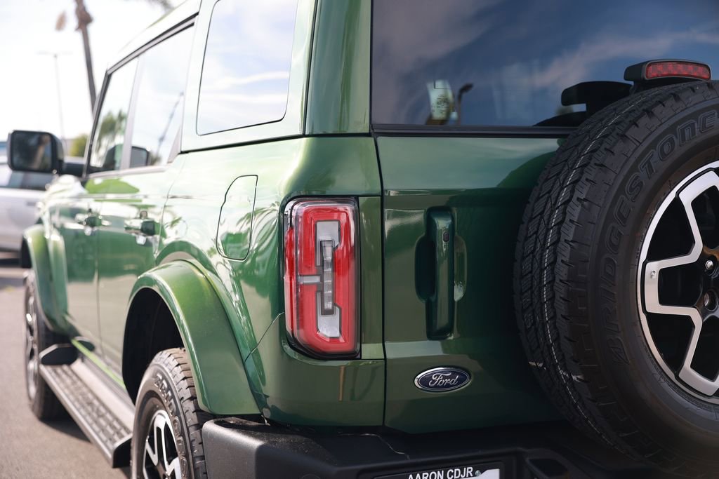 Used 2025 Ford Bronco Outer Banks image 13