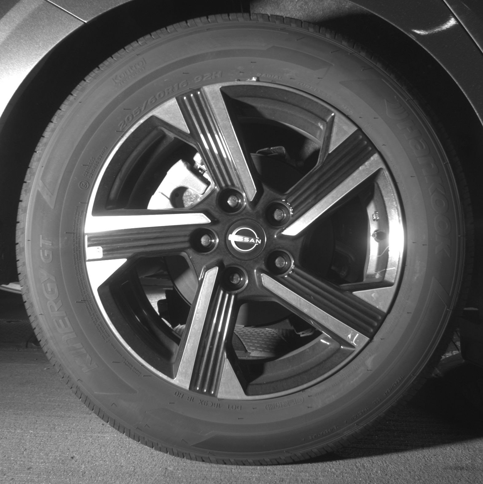 Used 2025 Nissan Sentra SV image 15