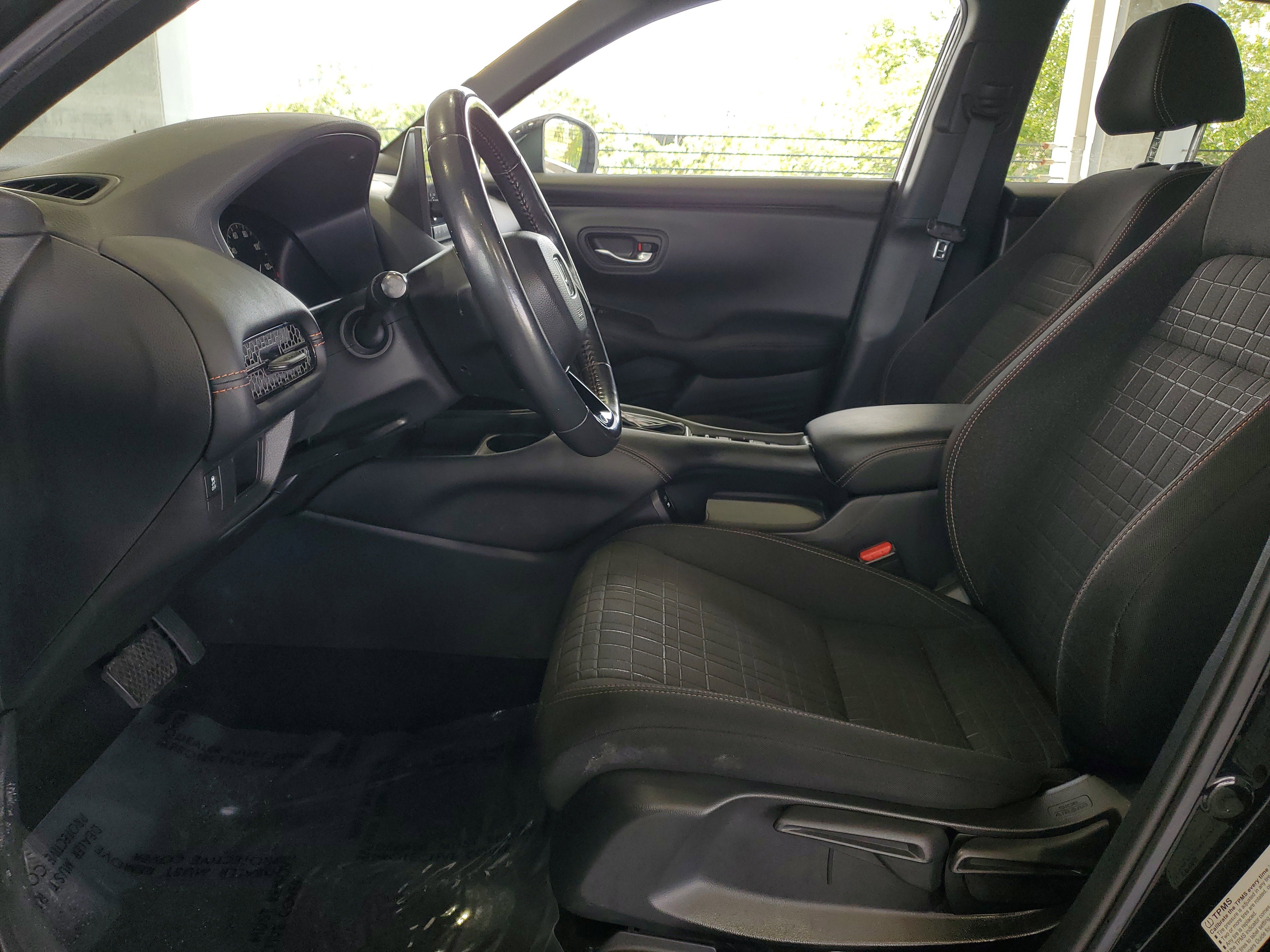 Used 2024 Honda HR-V Sport image 17