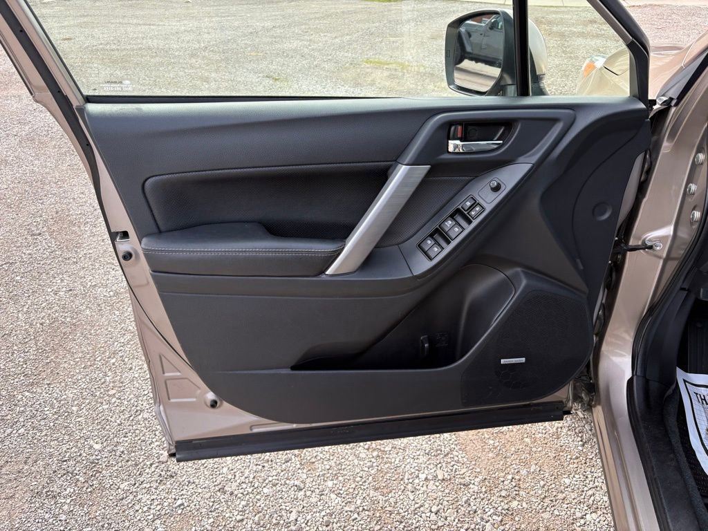 Used 2016 Subaru Forester 2.5i Limited image 9