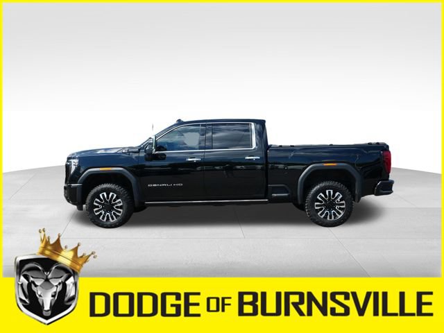 Used 2025 GMC Sierra 3500 Denali Ultimate w/ Snow Plow Prep/Camper Package AWD/4WD image 4