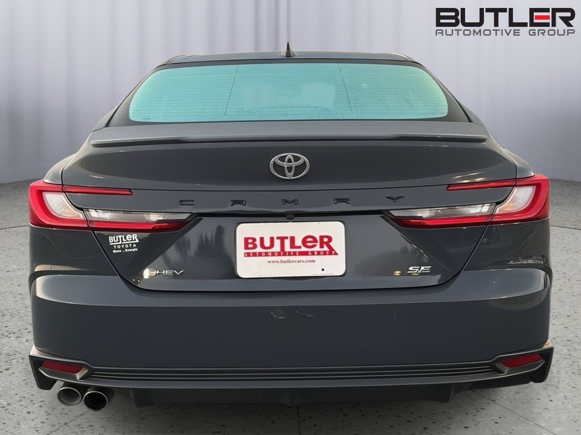 Used 2025 Toyota Camry SE FWD image 5