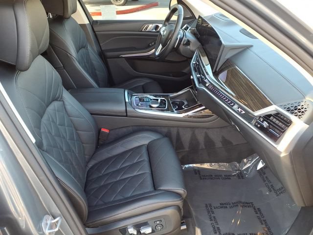 Used 2024 BMW X7 xDrive40i w/ Premium Package AWD/4WD image 15