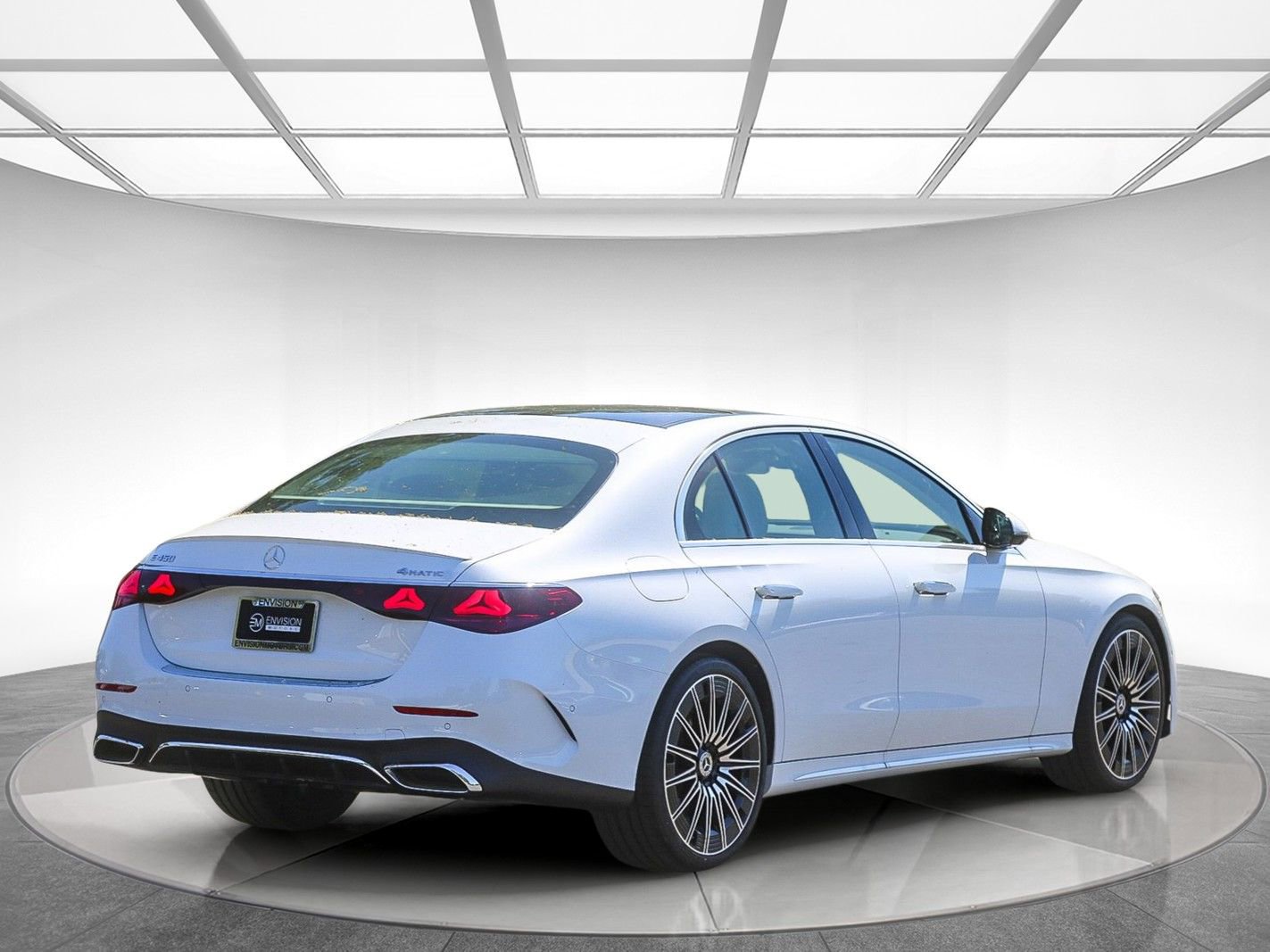 New 2026 Mercedes-Benz E 450 4MATIC Sedan image 4