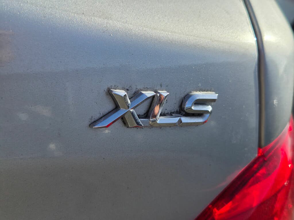 Used 2006 Toyota Avalon XLS FWD image 12