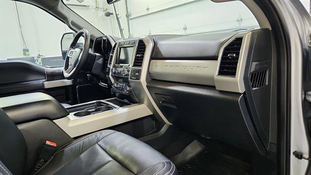 Used 2020 Ford F350 Lariat w/ Lariat Ultimate Package image 25
