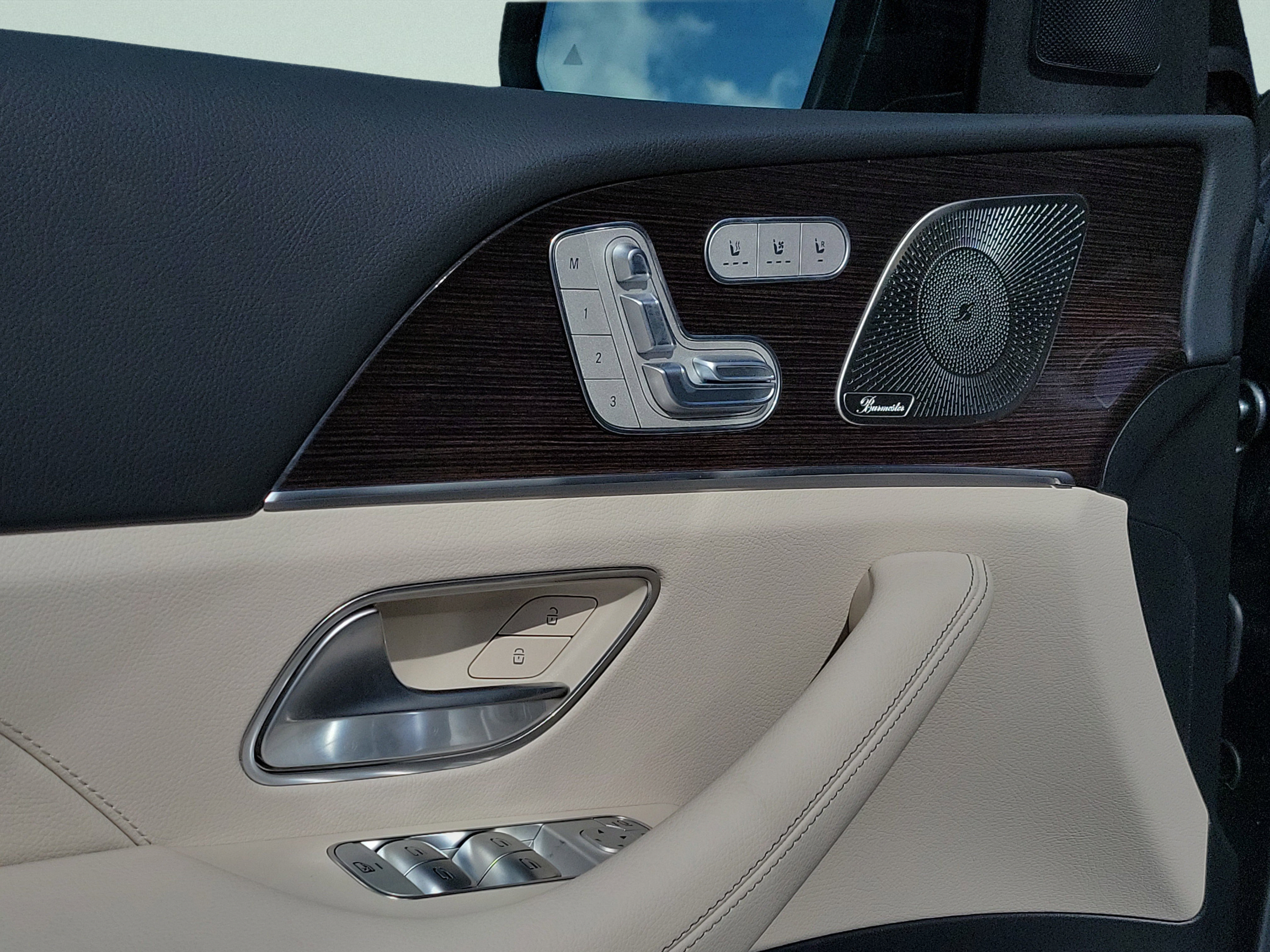 New 2026 Mercedes-Benz GLS 450 4MATIC image 17