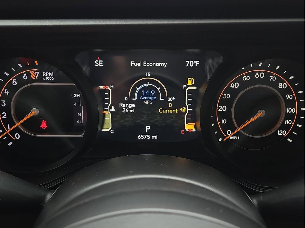 Used 2025 Jeep Gladiator Mojave w/ Convenience Group AWD/4WD image 19