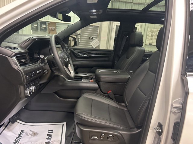 Used 2024 GMC Yukon Denali image 9