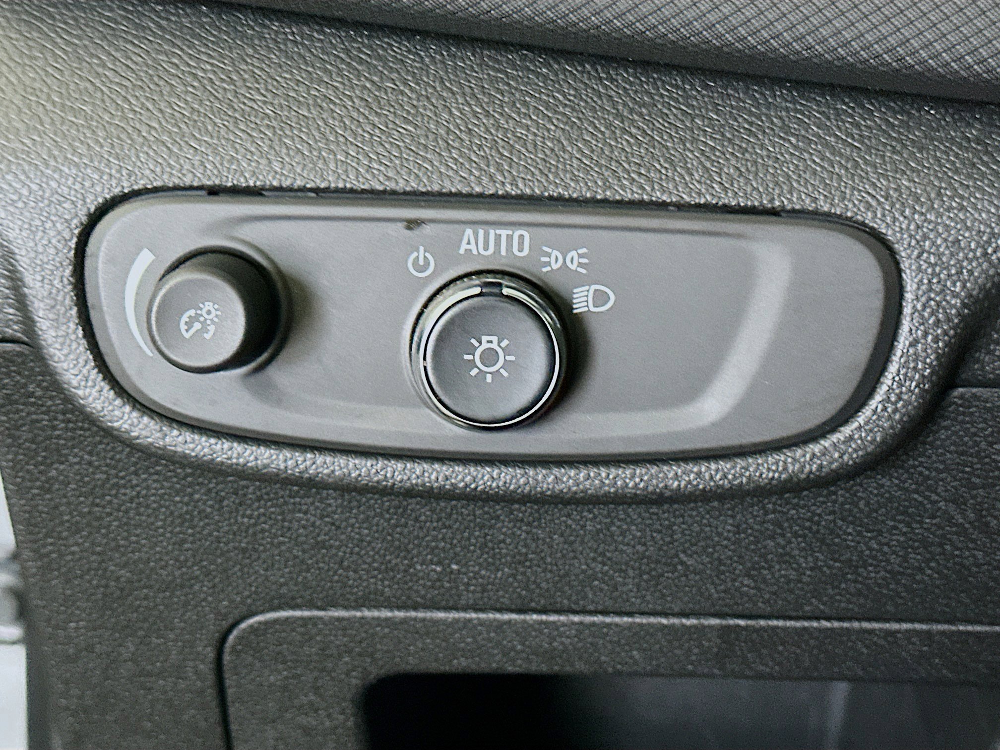 Used 2025 Chevrolet TrailBlazer LT image 16