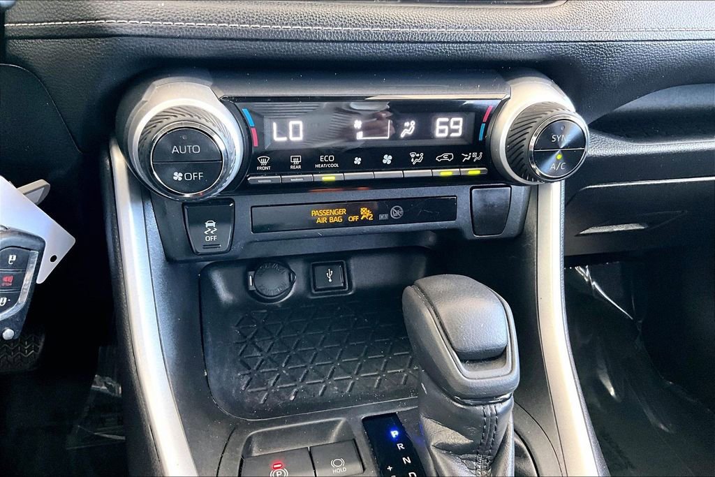 Used 2020 Toyota RAV4 LE w/ All Weather Liner Package image 15