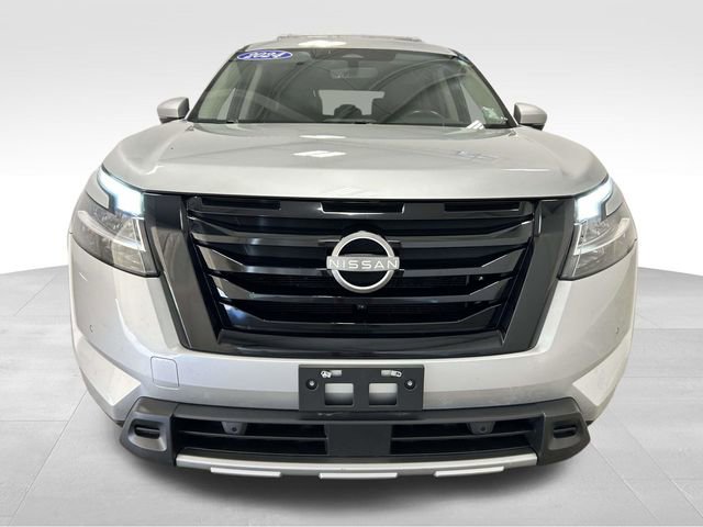 Used 2024 Nissan Pathfinder SL w/ Black Appearance Package FWD image 7