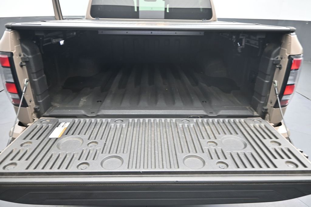 Used 2023 Nissan Frontier PRO-4X w/ Pro-4X Premium Package AWD/4WD image 11