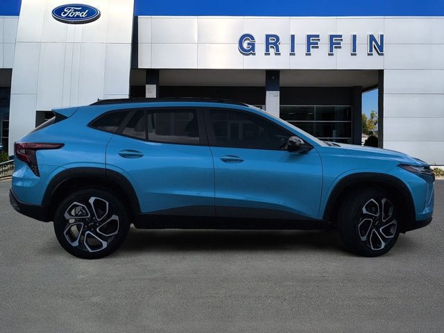 Used 2026 Chevrolet Trax RS w/ Driver Confidence Package FWD image 3
