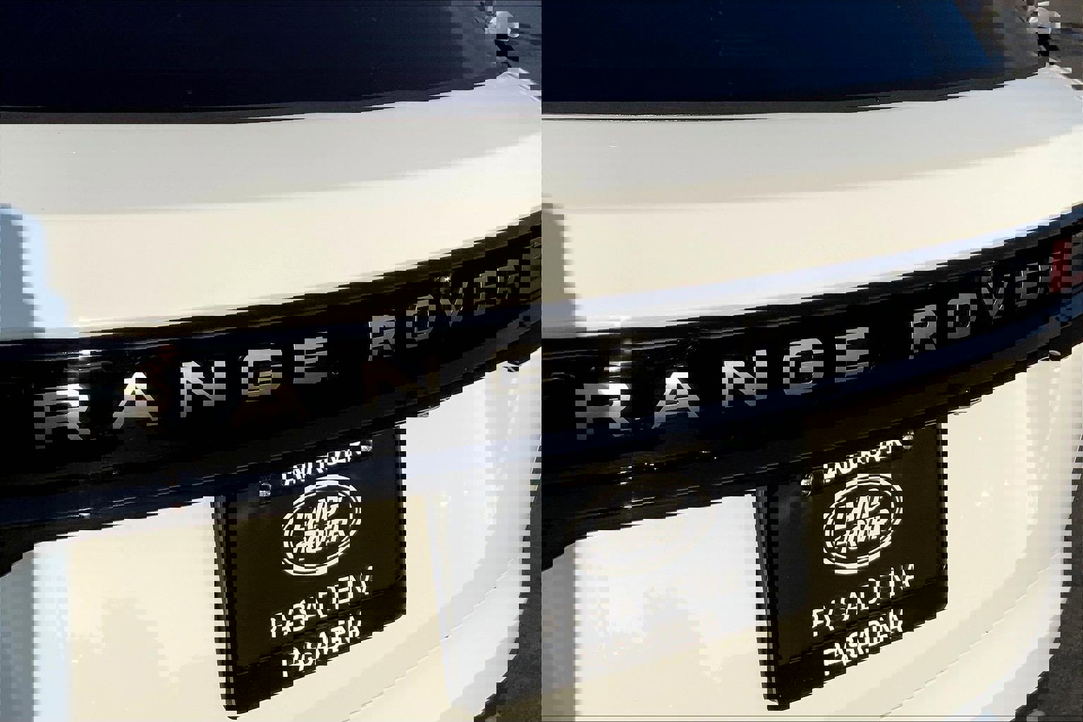 New 2026 Land Rover Range Rover Velar S image 6