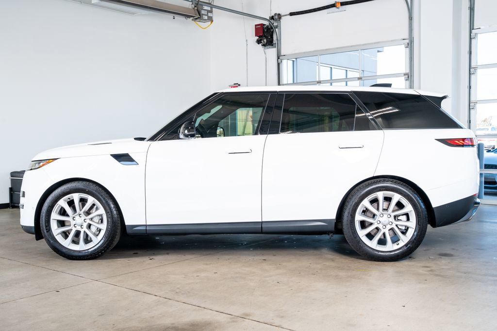 Used 2023 Land Rover Range Rover Sport SE image 8