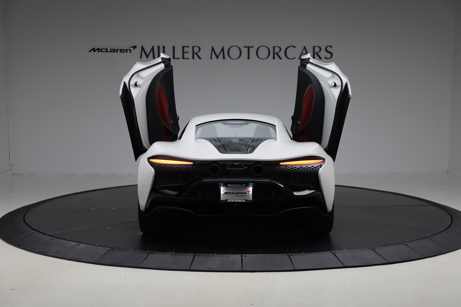 New 2026 McLaren Artura image 17