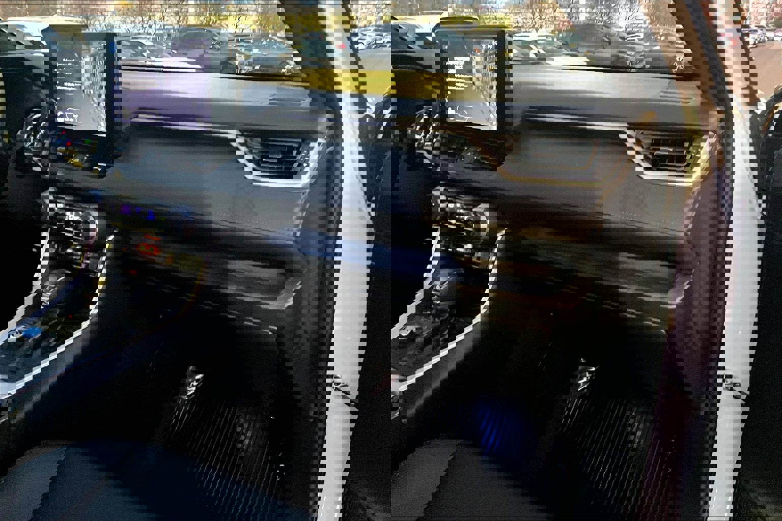 Used 2024 Toyota RAV4 XSE image 15