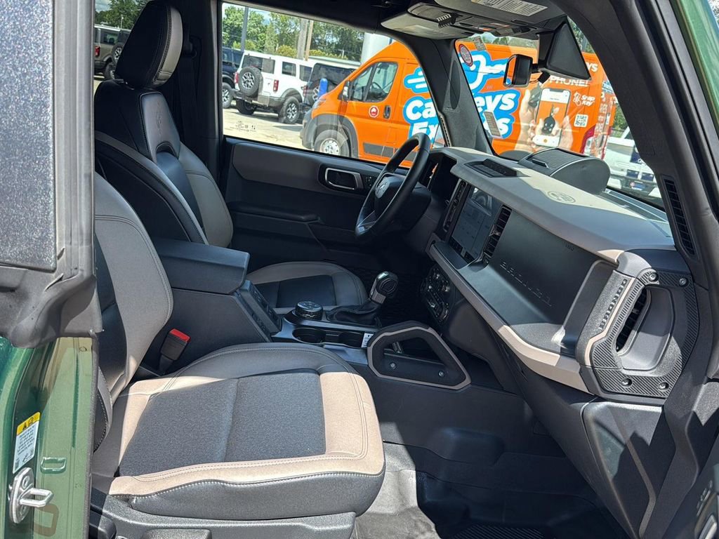 Used 2024 Ford Bronco Big Bend w/ Sasquatch Package image 14