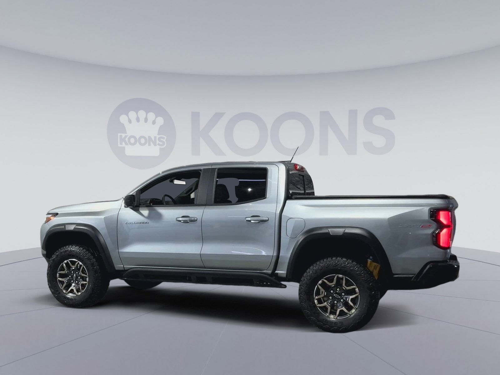 Used 2025 Chevrolet Colorado ZR2 w/ Technology Package image 8
