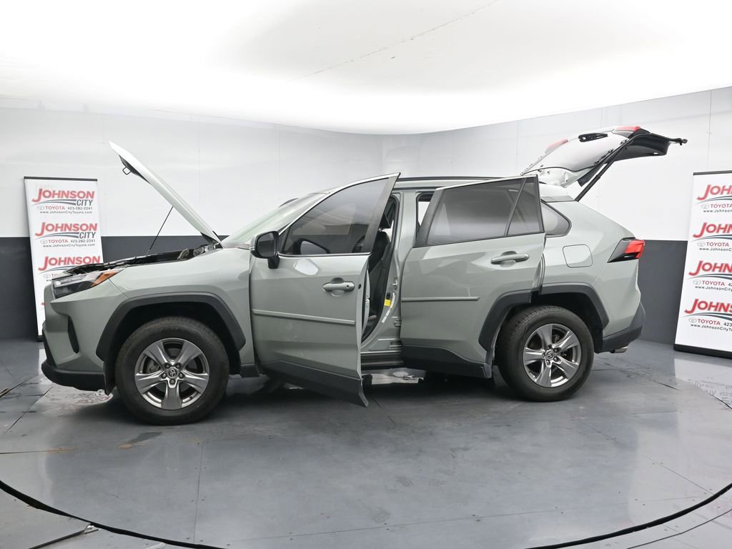 Used 2022 Toyota RAV4 XLE w/ Convenience Package AWD/4WD image 28