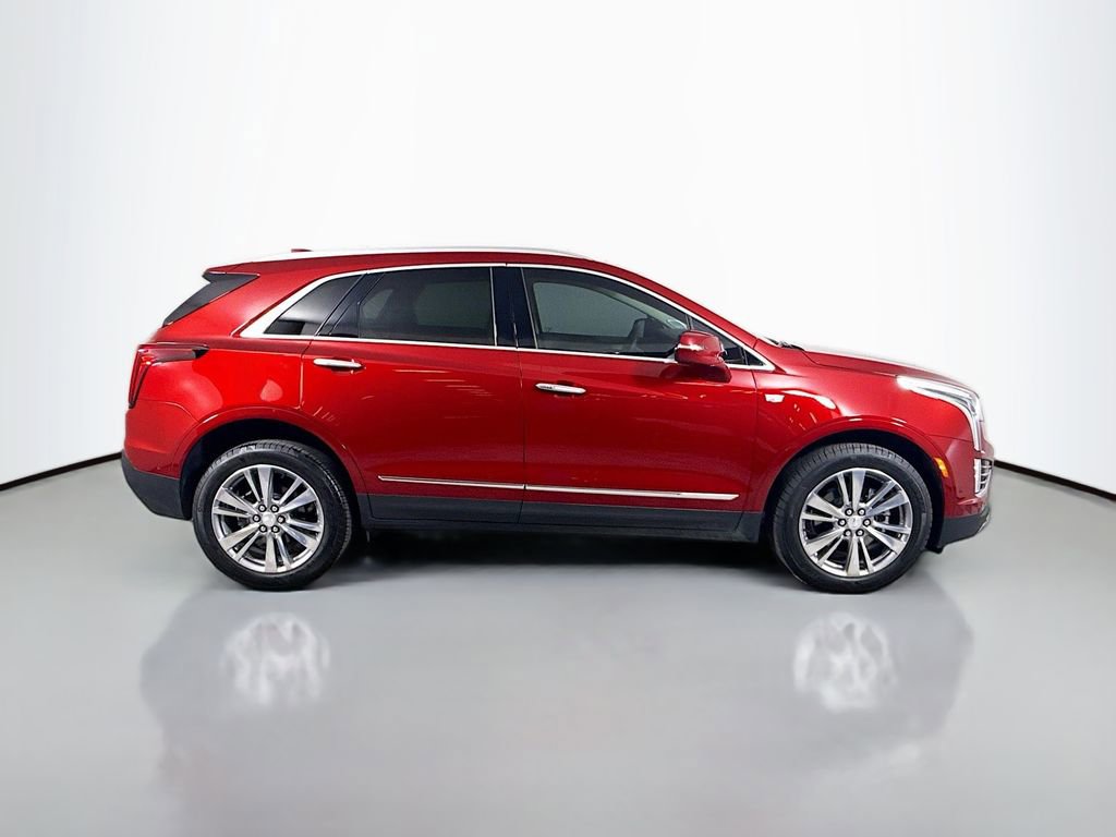 Used 2025 Cadillac XT5 Premium Luxury w/ Technology Package image 4
