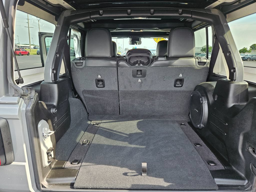 Used 2023 Jeep Wrangler Unlimited Rubicon 392 AWD/4WD image 21