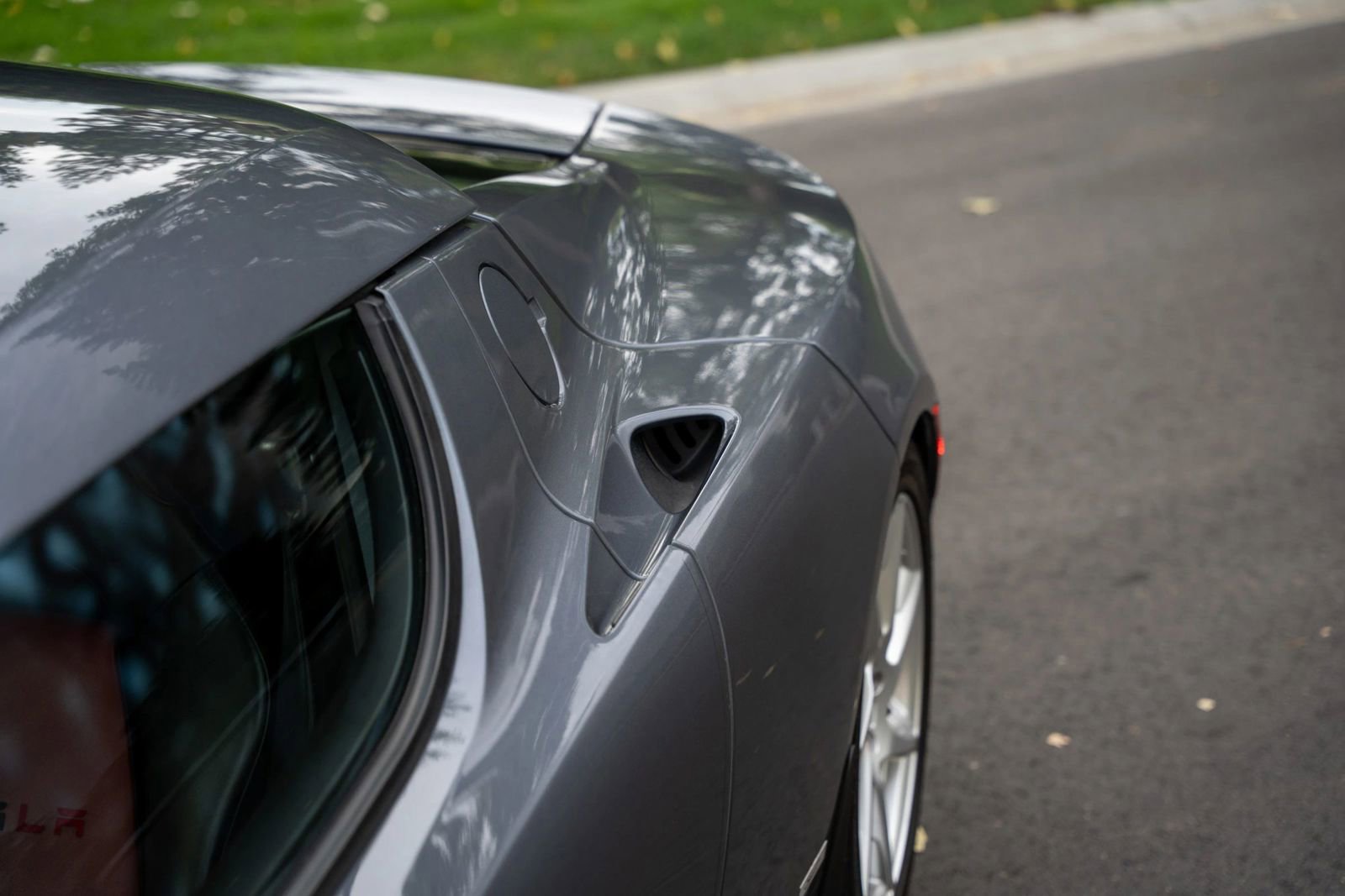 Used 2011 Tesla Roadster Sport image 44