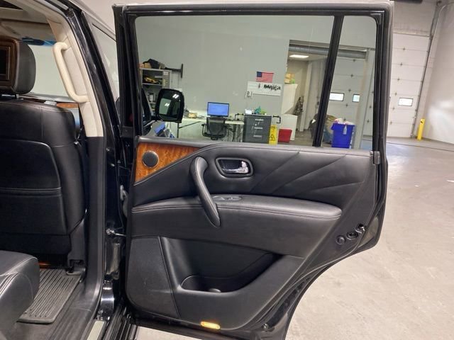 Used 2016 INFINITI QX80 4WD w/ Deluxe Technology Package image 27