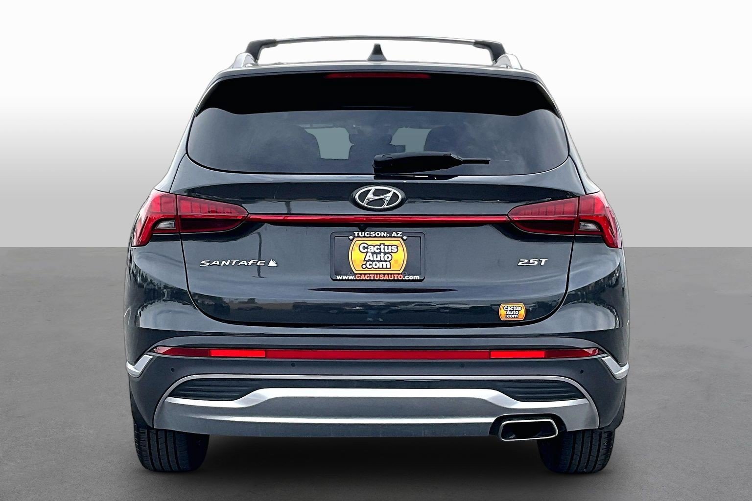 Used 2022 Hyundai Santa Fe Limited FWD image 4