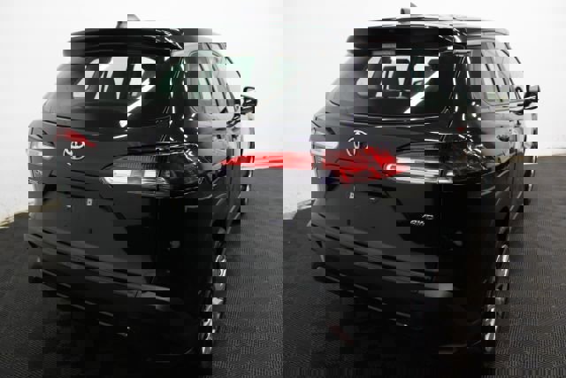 Used 2023 Toyota Corolla Cross L image 5