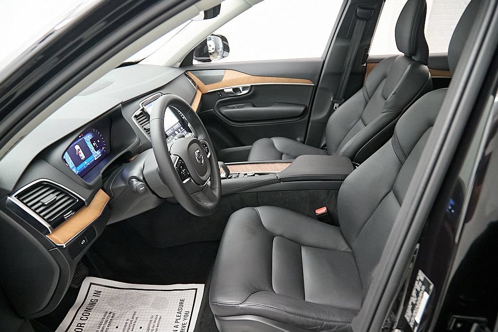 Certified 2024 Volvo XC90 B6 Plus w/ Protection Package Premier AWD/4WD image 19