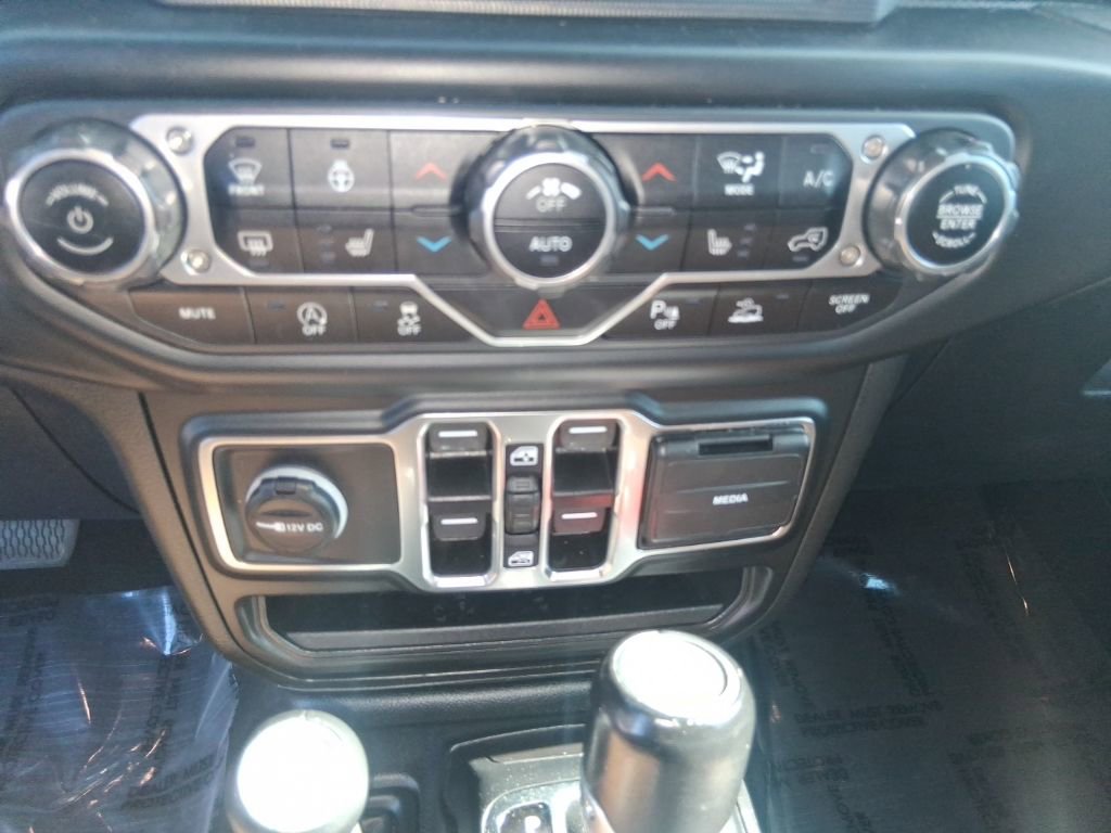 Used 2021 Jeep Wrangler Unlimited Sahara image 15