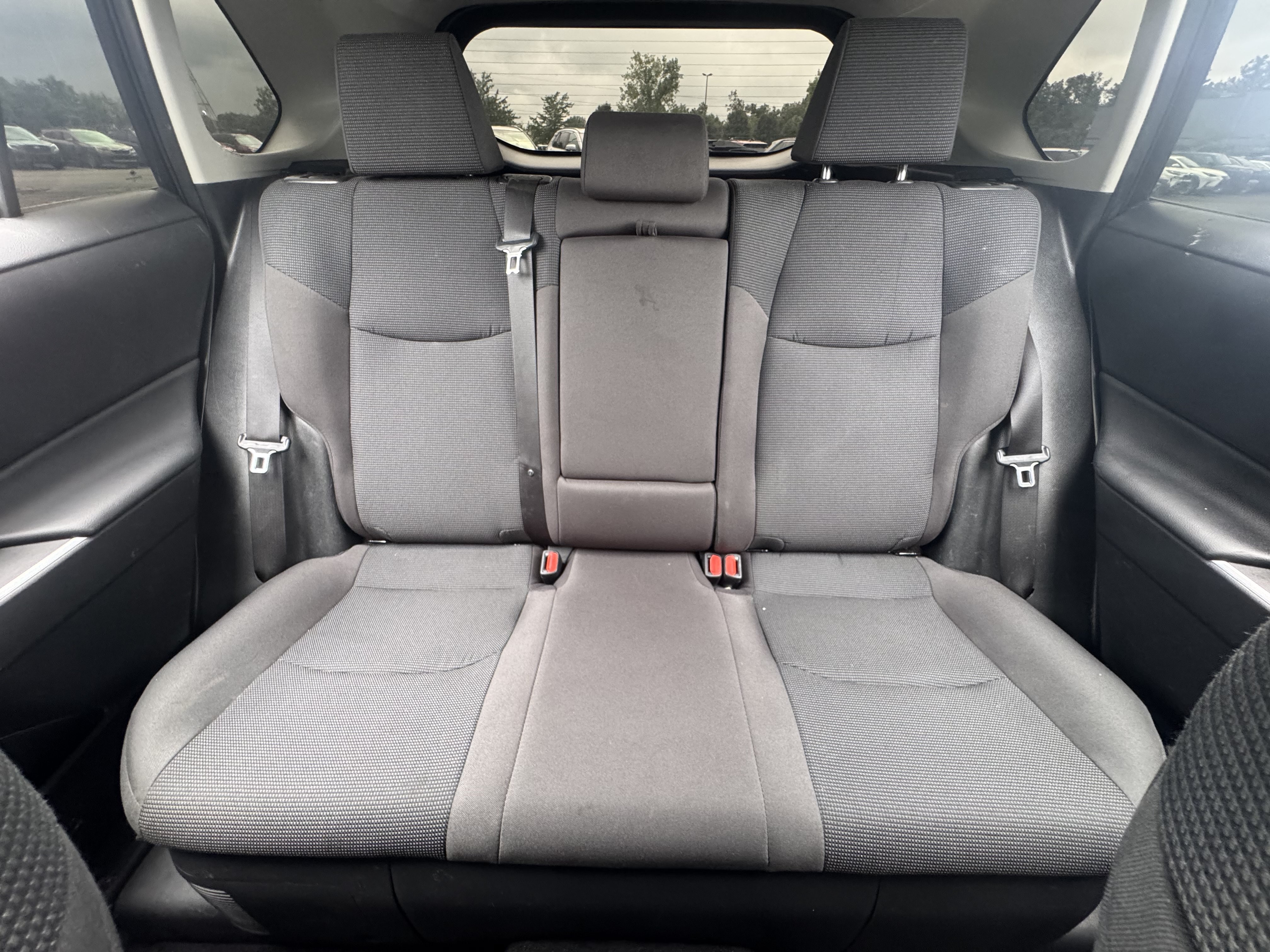 Used 2024 Toyota RAV4 LE AWD/4WD image 28